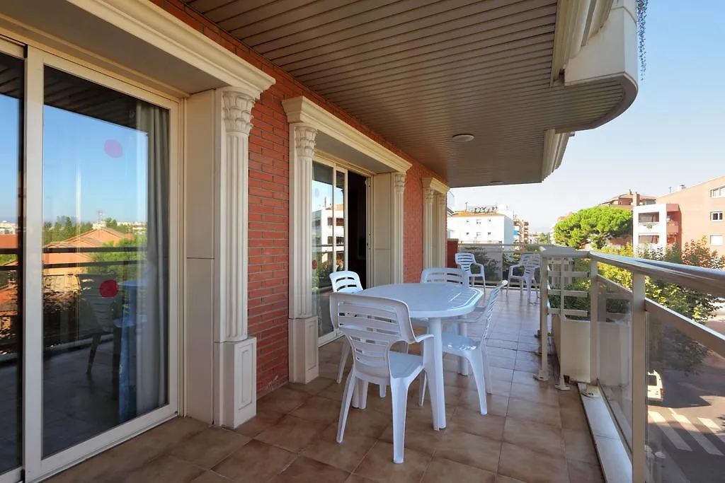Apartamentos Imperial Salou 0*,  Spain